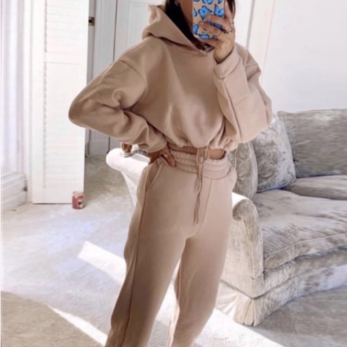 Comfy Long Sleeve Drawstring Cropped Hoodie and Comfy Sweatpants set
