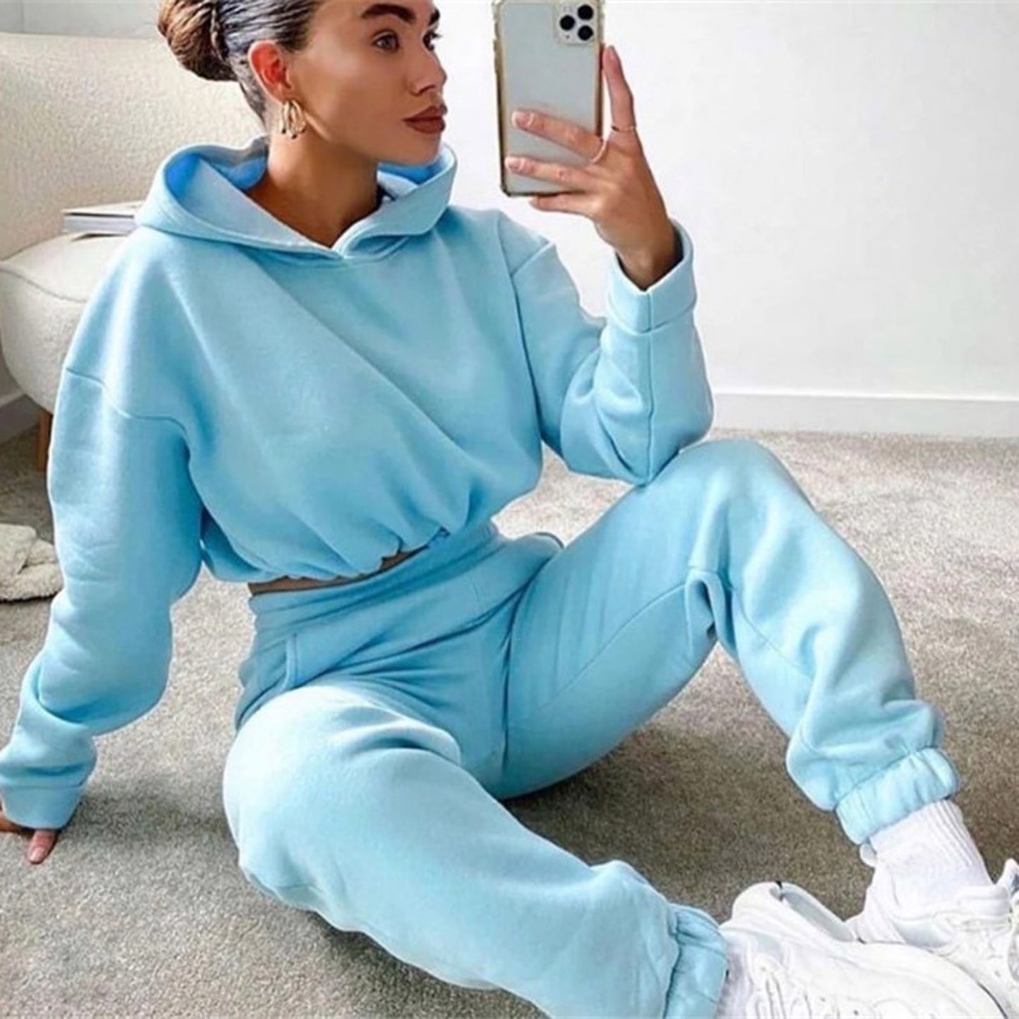 Comfy Long Sleeve Drawstring Cropped Hoodie and Comfy Sweatpants set